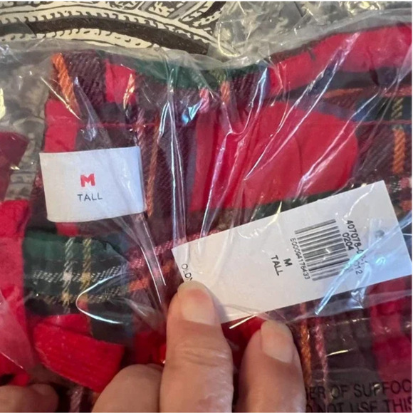 NWT Old Navy Red Tartan Christmas Plaid Flannel Pajama Joggers - Picture 10 of 10